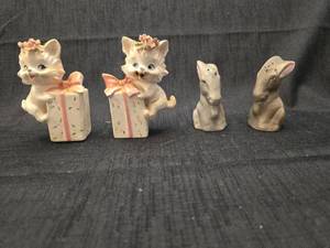 lot 5551 image: Ceramic Animal Salt and Pepper Shaker Collection