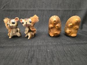 lot 5552 image: Small Animal Figurine salt and pepper shaker Collection - Squirrels and Hedgehogs
