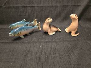 lot 5564 image: Ceramic Marine Animal salt and pepper shaker Set - Salmon Fish and Sea Lions