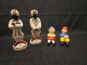 lot 5586 image: Ceramic Salt and Pepper Shaker Set with Middle Eastern Theme