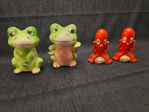 lot 5587 image: Ceramic Animal Salt and Pepper Shakers Set
