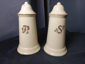 lot 40829 image: Ceramic Salt and Pepper Shaker Set with P and S Monograms