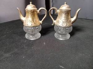 lot 40834 image: Decorative Glass and Metal Salt and Pepper Shakers Set