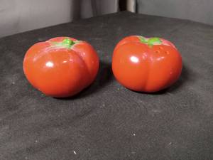 lot 40849 image: Ceramic Tomato Salt and Pepper Shaker Set