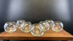 lot 40503 image: Set of 7 Clear Glass Vases