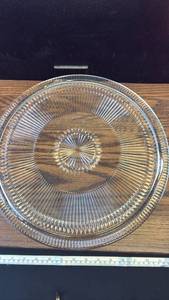 lot 5455 image: Clear Glass Ribbed Pattern Dinner Plates Set