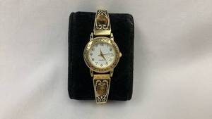 lot 5307 image: Womens Gold-Tone Quartz Watch with Decorative Stone Accents