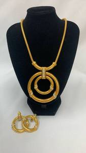lot 5311 image: Gold Tone Snake Chain Necklace with Double Circle Pendant and Matching Earrings Set