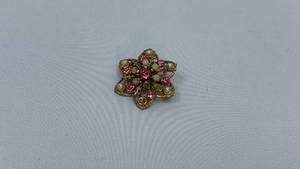 lot 5322 image: Gold Tone Flower Brooch with Pink Rhinestones and Pearls