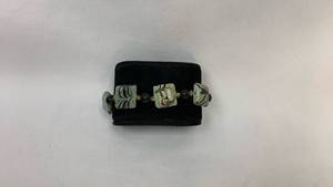 lot 5323 image: Green Swirl Glass Bead Bracelet