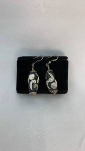 lot 5336 image: Black Glass Bead Earrings with Silver Paisley Design