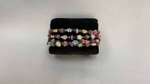 lot 5340 image: Multicolor Glass Bead Bracelet Set with Floral Design