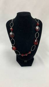 lot 5369 image: Red Glass Beaded Chain Necklace with Silver Metal Links