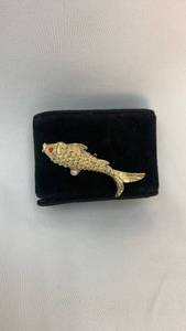 lot 5390 image: Gold Tone Fish Brooch Pin with Red Eye Detail