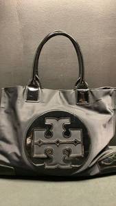 lot 5416 image: Tory Burch Black Patent Leather Tote Bag