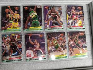 lot 5032 image: 1992-93 Fleer Ultra Basketball Cards Collection