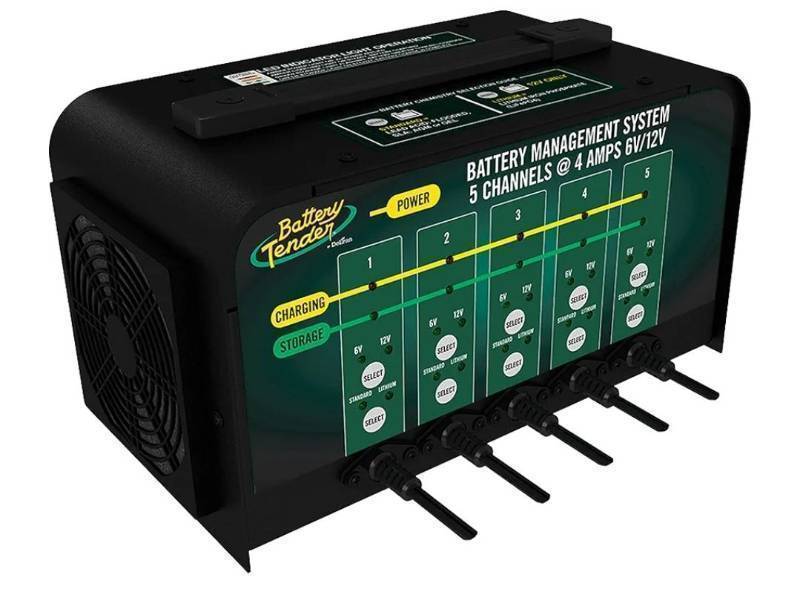 lot 55117 image: Battery Tender 5 Bank Multibank Charger - 20 AMP (4 AMPs Per Bank) - Selectable 12V  6V - Smart and Switchable 12V Multi Battery Charger and Maintainer for Automotive and Marine - 021-0133-DL-WH - Retail $475