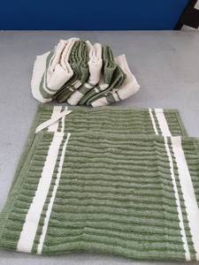 lot 370 image: Six Pack Dish Rags - Retail $0