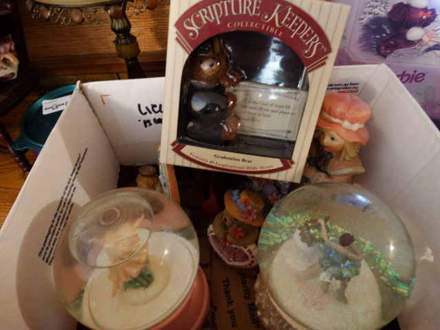 lot 14592 image: Lot with muical snow globe and figurines.