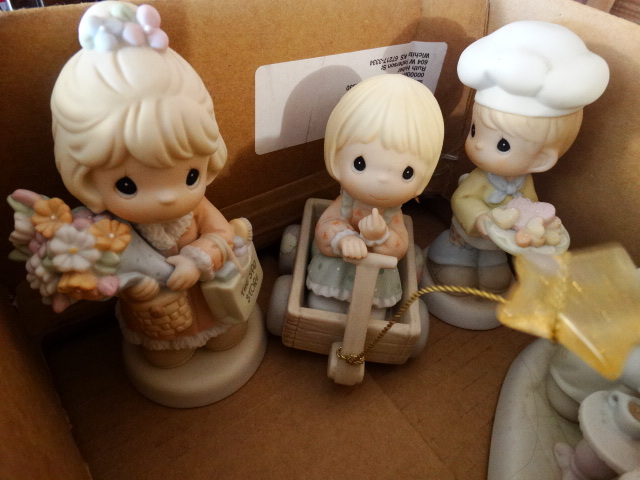 lot 14611 image: Precious moments.
