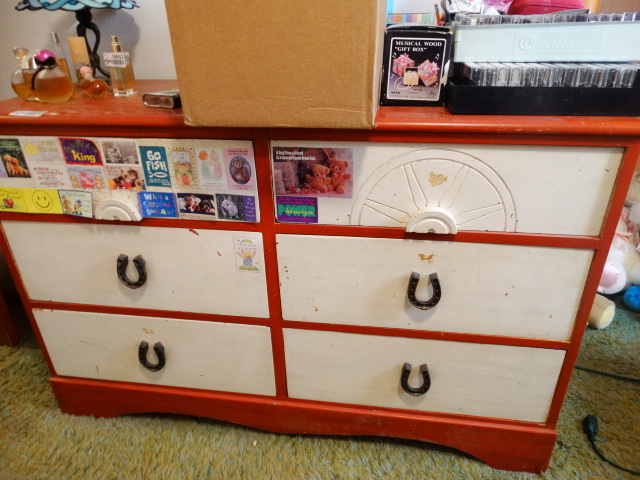 lot 14655 image: 6 Drawer dresser.