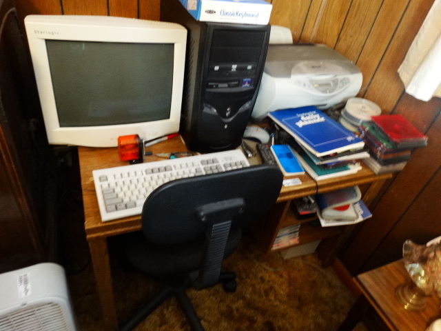 lot 14688 image: Computer desk and contents.