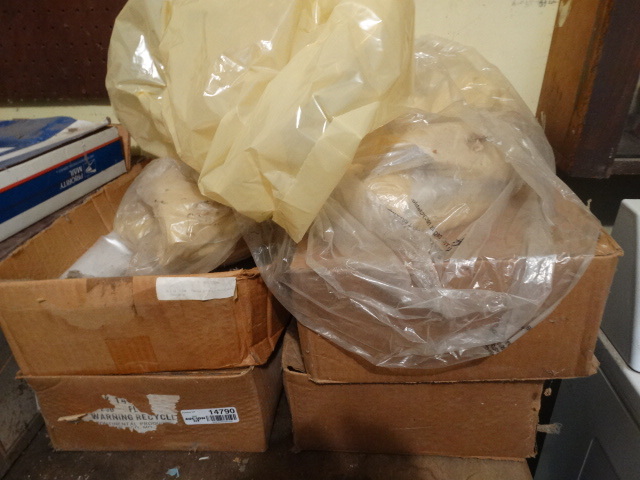 lot 14790 image: Lot of trash bags.