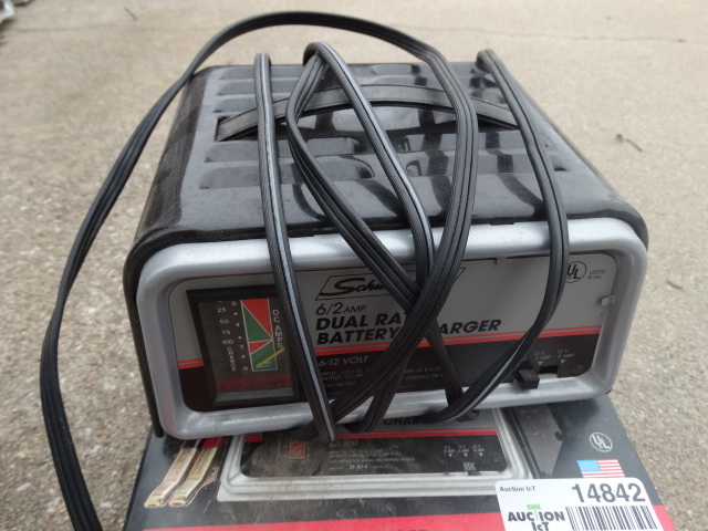 lot 14842 image: 62 amp dual rate battery charger.