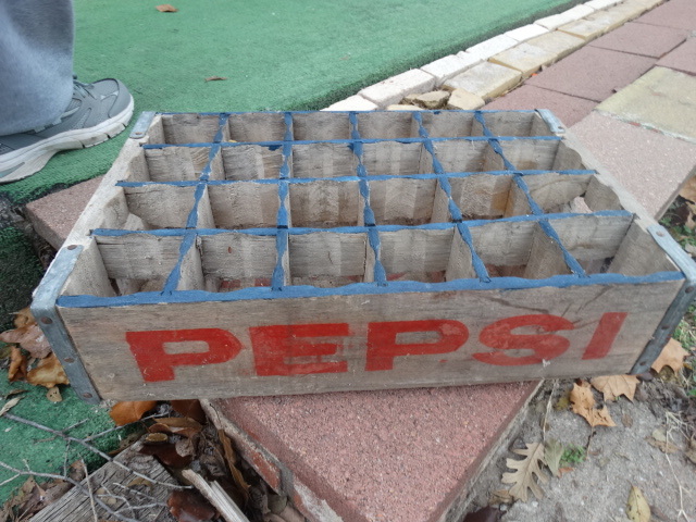 lot 14856 image: 24 wooden bottle pepsi crate.
