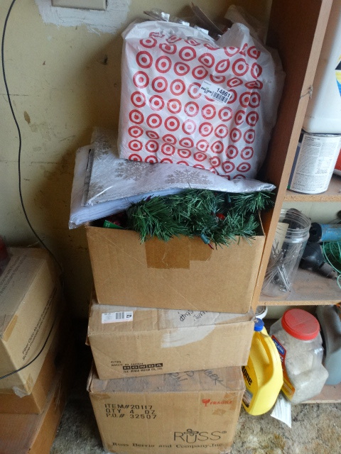 lot 14861 image: 3 Boxes and 1 bag full of chritmas decorations.