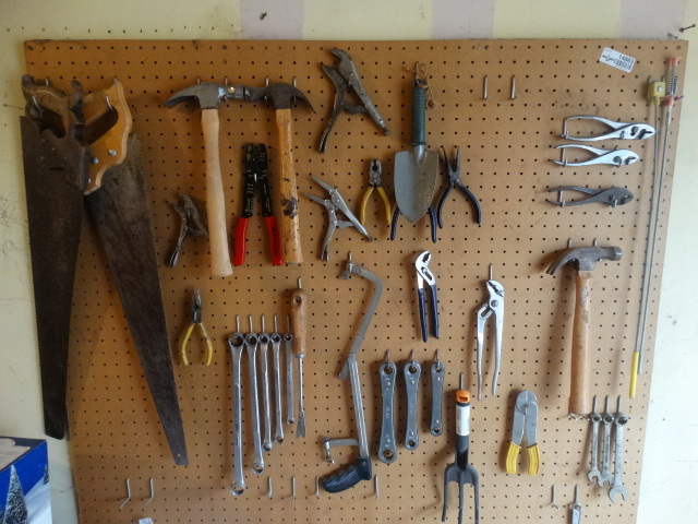 lot 14863 image: Peg board and contents assorted tools.