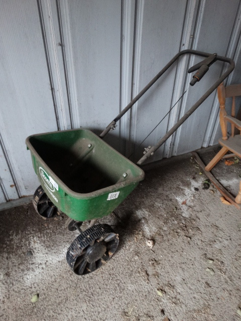 lot 14880 image: Scotts seeder.