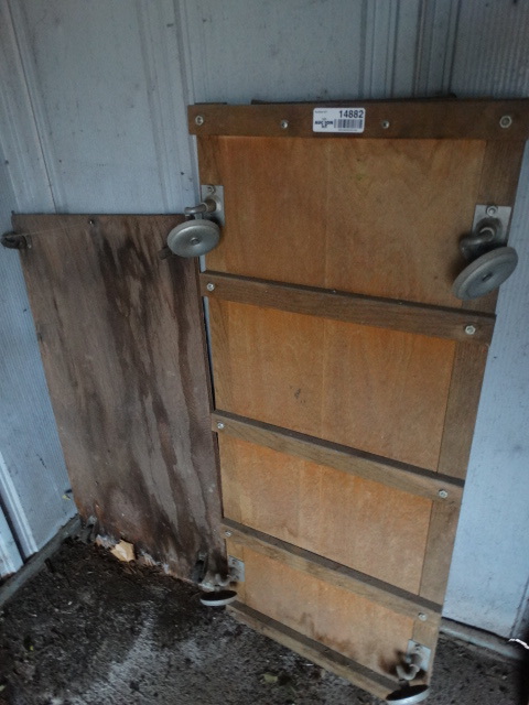 lot 14882 image: 2 wooden creepers.