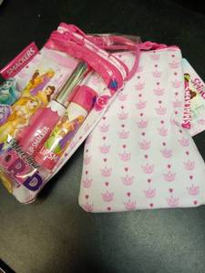 lot 106 image: 2 Lip Smacker Princess Glam Bag - 4ct - Retail $21