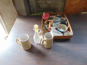 lot 4775 image: MugsCruet and Selection of Childrens Play set