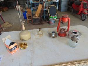 lot 4813 image: NIB Alladin Burner and assorted lamp parts