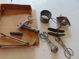 lot 4855 image: Selection of Vintage Kitchen Utensils