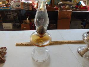 lot 4863 image: Oil Lamp