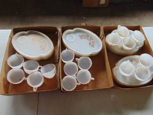 lot 4901 image: Large lot of serving sets