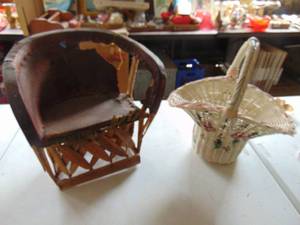 lot 4913 image: Small childs chair. Rough but cool display