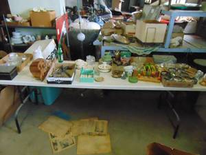 lot 4939 image: Contents of Table