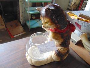 lot 4954 image: Chalkware Cat with Fishbowl - Large
