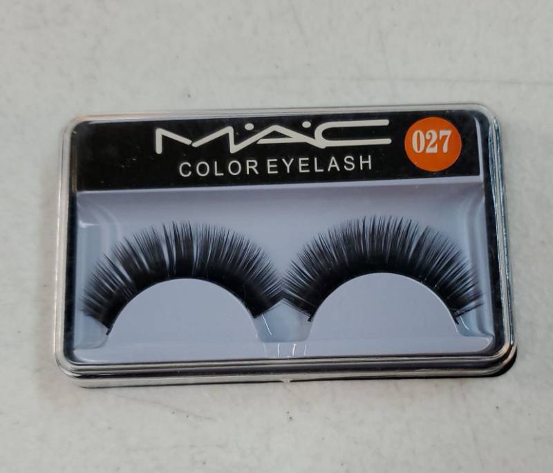 lot 45075 image: MAC Color Eyelash #027 False Lashes - Retail $12