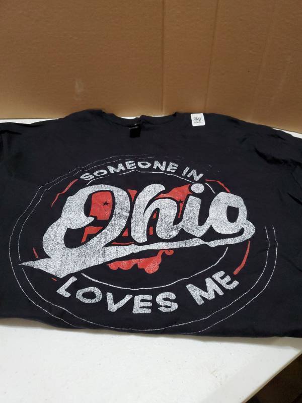 lot 55899 image: Someone in Ohio loves me T-shirt xl black  - Retail $18