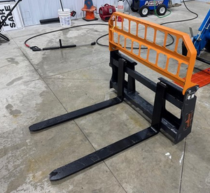 lot 47007 image: LANDHONOR  42 Skid Steer Pallet Fork   PF-11-3500G