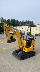 lot 50003 image: Yellow Mini Excavator with RATO Gas Engine   ZJ-12-YELLOW