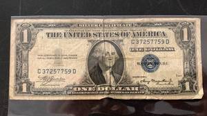 lot 3 image: One Dollar Silver Certificate Blue Seal Series 1935 A Serial number C37257759D