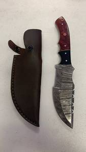 lot 22 image: Handcrafted Damascus Steel Fixed Blade Full Tang Knife with Sheath Hunting Fishing approx 10.5 inches