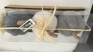 lot 17264 image: Ballistic Wool Felt Slipper Gift Set in Clear Box - Retail $25