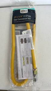 lot 17273 image: Smart Choice 4ft Gas Connector Kit with Fittings - Retail $25